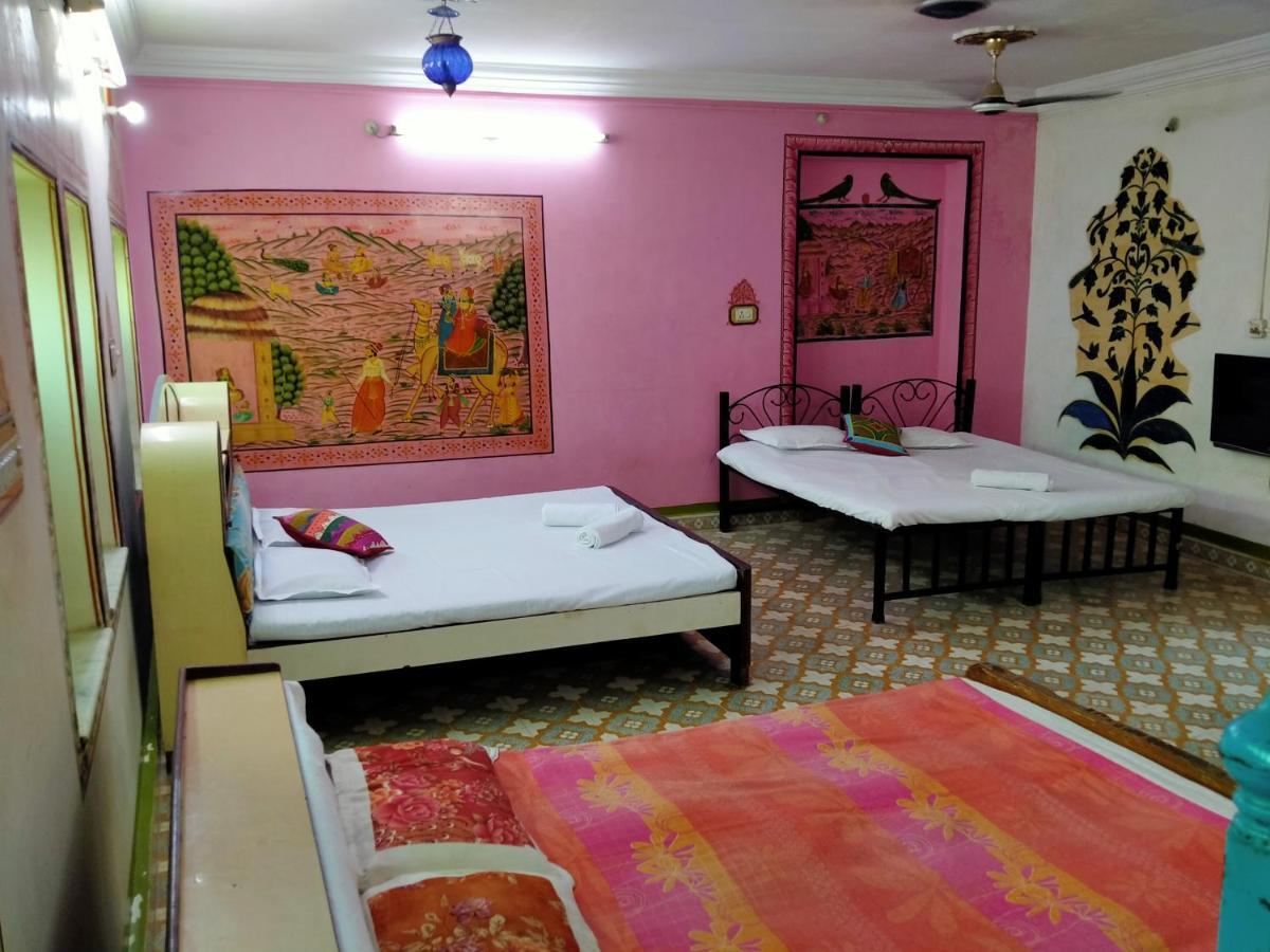 Golden Dreams Guest House Jodhpur  Buitenkant foto