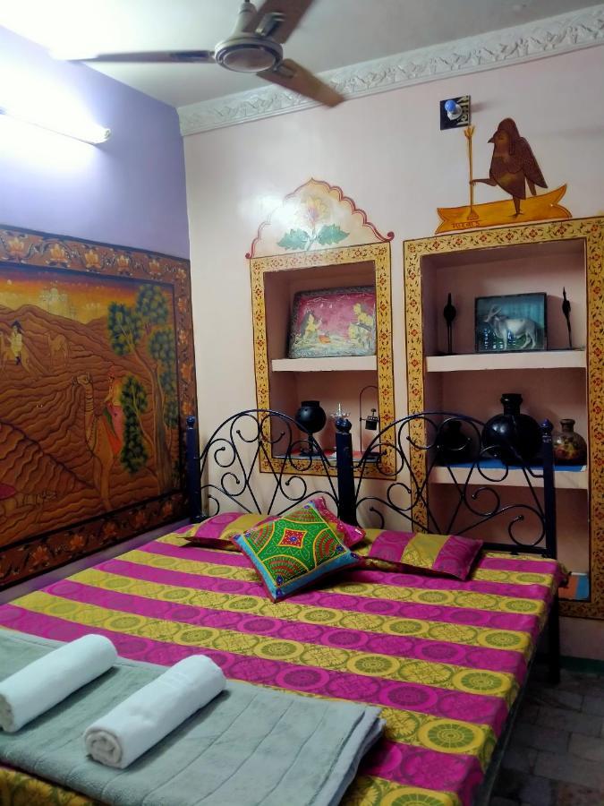 Golden Dreams Guest House Jodhpur  Buitenkant foto
